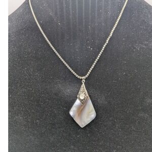 Unique Rhombus Mother of Pearl Pendant Necklace Silver Tone Chain Women 19" READ